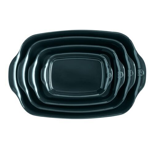 <p><span style="color: #000000;"><strong>EMILE HENRY Керамична провоъгълна тава за печене "RECTANGULAR OVEN DISH"</strong></span><br /><span style="color: #000000;">• <strong>Ръчно изработена от 100% естествени материали<br />• Устойчива на температури: </strong>- 20º С до + 270º С<strong><br />• Равномерно разпределение на топлината<br />• Задържа топлината на ястието по-дълго от обикновените съдове<br />• Висока устойчивост на надраскване <br /></strong>• </span><strong><span style="color: #000000;">Материал:</span>  <span style="color: #ff0000;">HR® Ceramic (High Resistance) <span style="color: #000000;">/</span></span></strong><span style="color: #ff0000;"><span style="color: #000000;"> Високо устойчива керамика</span></span><strong><span style="color: #ff0000;"><span style="color: #000000;"> / </span><br /><span style="color: #000000;">• Без съдържание на олово, кадмий и никел</span><br /><span style="color: #000000;">• Външен размер вкл.дръжките: </span></span></strong><span style="color: #ff0000;"><span style="color: #000000;">36,5 х 23,5 х 7,5 см</span></span><span style="color: #ff0000;"><br /><strong><span style="color: #000000;">• Вътрешен размер: </span></strong><span style="color: #000000;">30 х 22 х 6 см<br /></span></span><span style="color: #ff0000;"><span style="color: #000000;">• <strong>Вместимост:</strong> 2,7 литра</span><br /><span style="color: #000000;"><strong>• Тегло: </strong>1,8 кг</span><br /><span style="color: #000000;">• <strong>Цвят: </strong>тъмнозелен</span><br /><span style="color: #000000;">• <strong>Подходяща за: </strong>фурна / микровълнова фурна / фризер / съдомиялна машина</span><br /><strong><span style="color: #000000;">Производител: EMILE HENRY / Франция</span></strong></span></p><br />Марка: Emile Henry <br />Модел: EH 9652-73<br />Доставка: 2-4 работни дни<br />Гаранция: 2 години