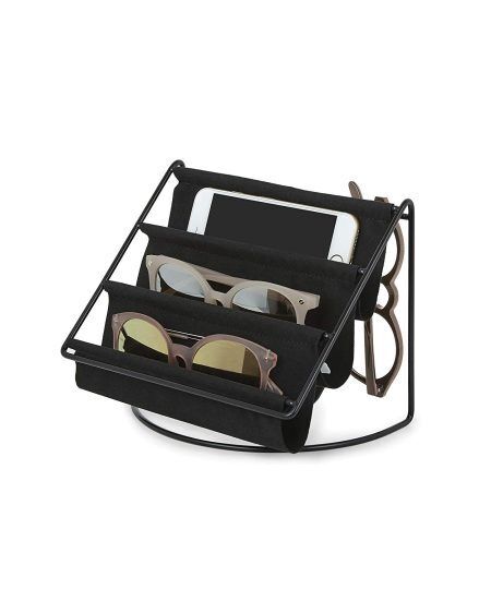 <p><span style="font-size: small;"><strong>UMBRA Органайзер за аксесоари “HAMMOCK“<br />• </strong></span><strong>Цвят:</strong> черен<br />• <strong>Размер:</strong> 20,3 x 14 x 16,5 cm<br /> • <strong>Материал:</strong> метал, велур<br /> • <strong>Може да е свободно стоящ или да се монтира на стена</strong><br /><strong>Производител: UMBRA / Канада</strong><br /> <em><strong>DESIGN: SUNG WOOK PARK</strong></em></p><br />Марка: Umbra HK Limited <br />Модел: UMBRA 1009653-040<br />Доставка: 2-4 работни дни<br />Гаранция: 2 години
