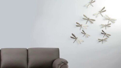 <p><span style="font-size: small;"><strong>UMBRA Комплект декорация за стена “WALLFLUTТER“ </strong></span><br /><span style="font-size: small;"><strong>• </strong></span><strong>Цвят:</strong> месинг<br />• <strong>Ефект 3D<br />• Сет от 8 бр водни кончета</strong><br />•<strong> Закрепване за стена (с включени двойнолепящи лепенки)</strong><br />• <strong>Четири</strong> р<strong>азмера в комплект:</strong> от (11,4 x 6,4 ) до (14,6 х 8,3) cm<br />• <strong>Материал:</strong> пластмаса<br /><strong>Производител: UMBRA / Канада<br /></strong><em><strong>DESIGN: ALAN WISNIEWSKI & MARION LANKTREE</strong></em></p><br />Марка: Umbra HK Limited <br />Модел: UMBRA 1013366-104<br />Доставка: 2-4 работни дни<br />Гаранция: 2 години