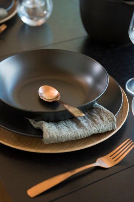 MAKU Дълбока чиния Ø 23см – черна