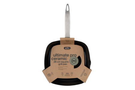 <p><strong>“ZYLISS COOK ULTIMATE PRO CERAMIC“ - Индукционен грил тиган с керамично покритие - 26 х 26 см.</strong><br /><strong>• Материал:</strong> рециклиран кован алуминий<br /><strong>• Покритие:</strong> Керамично покритие <strong>XERADUR5 NON-STICK<br /></strong><strong>• <span style="color: #ff0000;">100 % без PFOA</span> (перфлуороктанова киселина)<br /></strong><strong>• <span style="color: #ff0000;">100% без PTFE</span> (политетрафлуоретилен)<br /></strong><strong><strong>• <span style="color: #ff0000;">100% без PFAS</span> (полифлоурирани алкилни вещества)<br /></strong></strong><strong>• <span style="color: #ff0000;">100 % БЕЗ ТОКСИНИ</span><br /></strong><strong>• Диаметър:</strong> 26 x 26 см.<br /><strong>• Дължина (вкл. дръжката):</strong> 55,7 см.<br /><strong>• Подходящ за фурна до 220°С<br /></strong><strong>• Подходящ за миене в съдомиялна машина</strong>, <strong>но се препоръчва миене на ръка<br /></strong><strong>Производител: ZYLISS / Швейцария<br /></strong><strong>Подходящ за: </strong></p>
<p><img src="https://www.vip-giftshop.com/media//file_12.jpg" alt="" width="250" /></p><br />Марка: ZYLISS <br />Модел: ZYLISS 980277<br />Доставка: 2-4 работни дни<br />Гаранция: 2 години