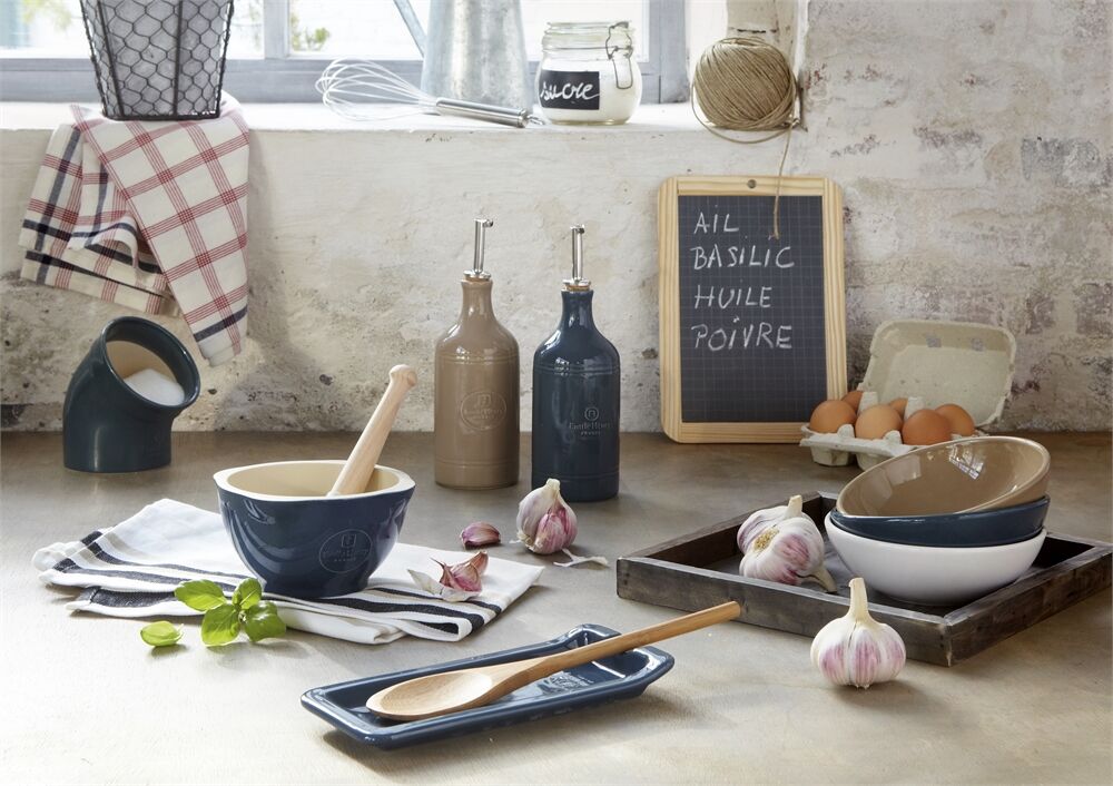 EMILE HENRY Бутилка за олио с дозатор OIL CRUET – цвят трюфел