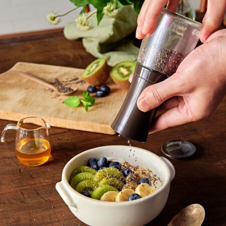 <p><span style="color: #000000;"><strong>KYOCERA Мелничка за семена с керамичен механизъм</strong><br /></span><strong><span style="color: #000000;">• </span><span style="color: #000000;">Керамичен механизъм за смилане с регулиране<br /></span><span style="color: #000000;">• </span><span style="color: #000000;">Без метални части за предотвратяване на корозия и окисление<br /></span><span style="color: #000000;">• </span><span style="color: #000000;">Подходяща за всякакви видове семена - лен, сусам, кориандър, елда и др<br /></span></strong><span style="color: #000000;"><strong>• Височина: </strong>16 см<br /><strong>• Тегло:</strong> 0,205 кг<br /><strong>• Материал:</strong> керамичен механизъм, пластмаса, стъкло<br /><strong>• Производител:</strong> KYOCERA / Япония<br /></span></p><br />Марка: KYOCERA <br />Модел: Kyocera CM- 20C-SF<br />Доставка: 2-4 работни дни<br />Гаранция: 2 години