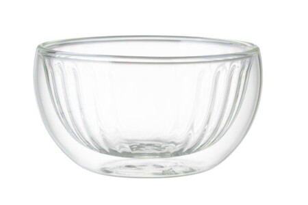 <p><strong>MAKU Комплект от 2бр оребрени двустенни купи - Ø10 см.</strong><br /><strong>• Материал:</strong><span> боросиликатно стъкло<br /><strong>• С двойни стени, вътрешната е оребрена<br />• Размер на 1 бр купичка: </strong>Ø 10 см<strong><br />• Вместимост на 1 бр купичка: </strong>220 мл</span><br /><strong>• Размери на опаковката:</strong><span> 22 х 11,5 х 7 см.<br /></span><strong>• Тегло: </strong><span>0,230 кг.<br /><strong>• Не са подходящи за микровълнова фурна</strong><br /><strong>• Не са подходящи за съдомиялна машина<br /></strong></span><strong>Производител: Tammer Brands/ Финландия</strong></p><br />Марка: MAKU <br />Модел: TB MAKU 651953<br />Доставка: 2-4 работни дни<br />Гаранция: 2 години