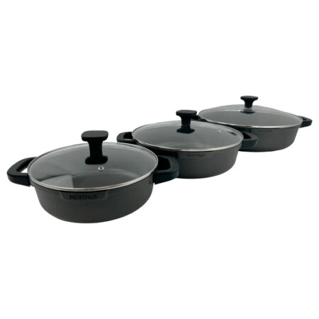 <p><strong>Nerthus Индукционна плитка тенджера със стъклен капак Ø 32 см.</strong><br /><strong>• Материал:</strong> лят алуминий<br /><strong>• Покритие:</strong> Незалепващо покритие<strong> Quantanium,</strong> подсилено с титаниеви частици<br /><strong>• Диаметър:</strong> Ø 32 см.<br /><strong>• Височина:</strong> 8,5 см.<br /><strong>• Вместимост:</strong> 5,8 л.<br /><strong>• Тегло:</strong> 2,550 кг.<br /><strong>• Със стъклен капак<br /></strong><strong>• Силиконови протектори на дръжките<br /></strong><strong>Производител: Vin Bouquet, Испания<br /></strong><strong>Подходяща за:</strong></p>
<p><strong><img src="https://www.vip-giftshop.com/media/shema/induction.jpg" alt="" width="202" height="61" /></strong></p><br />Марка: Vin Bouquet <br />Модел: VB FIH 1559<br />Доставка: 2-4 работни дни<br />Гаранция: 2 години