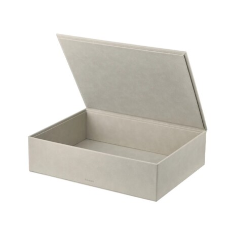 <p><span style="font-size: small;"><strong>BLOMUS Комплект от 2 бр кутии за съхранение “SAHLA“</strong></span><br />• <strong>Размер на малката кутия:</strong> 25 х 35 х 7 см<br /> • <strong>Размер на голямата кутия: </strong>30 х 40 х 11 см<br /><strong>• Малката кутия се събира в голямата<br />• Цвят:</strong> опушено бежово (Nomad) <br /><strong>• Тегло:</strong> 1,95 кг<br />•<strong> Материал:</strong> изкуствена кожа тип велур<br /><strong>• Производител:</strong> BLOMUS, Германия <br /><em><strong>DESIGN:</strong> <strong>Studio blomus</strong></em></p><br />Марка: BLOMUS <br />Модел: BLOMUS 68326<br />Доставка: 2-4 работни дни<br />Гаранция: 2 години