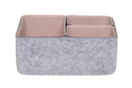 <p><strong>4LIVING Панери за съхранение и организация - 4 бр. различни размери сиво-розови</strong><br /><strong>• Материал: </strong><span>100 % полиестер</span><br /><strong>• Размери на опаковката: </strong><span>25</span><span> х 55 х 10 см.<br /><strong>• Комплектът съдържа:</strong><br /></span><span>  - 1 бр. панер: 25 х 25 х 10 см.</span><strong><br /></strong><span>  - 1 бр. панер: 24 х 12 х 10 см.</span><br /><span>  - 2 бр. 12 х 12 х 10 см. </span><br /><strong>• Цвят: </strong><span>сив/розов</span><br /><strong>• Тегло:</strong><span> 0,450 кг</span><br /><strong>Производител: Tammer Brands/ Финландия</strong></p><br />Марка: 4LIVING <br />Модел: TB 4Living 637398<br />Доставка: 2-4 работни дни<br />Гаранция: 2 години