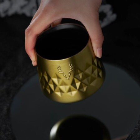 <p><strong>VISKI Термочаша (без капак) с вакуумна изолация и керамично покритие “PARAGON“ - 237 мл. - цвят злато</strong><br /><strong>• Материал: </strong><span>неръждаема стомана</span><br /><strong>• Керамично покритие във вътрешността<br />• Двойни стени с вакуумна изолация</strong><br /><strong>• Размер:</strong><span> 10 х 10 х 7,6 см</span><br /><strong>• Тегло: </strong><span>0,130 кг.<br /><strong>• Цвят:</strong> злато</span><br /><strong>• Вместимост: </strong><span>237 мл</span><br /><strong>• Само ръчно измиване</strong><span><br /></span><strong>Производител:</strong><span> Viski® / САЩ</span></p><br />Марка: TRUEBRANDS <br />Модел: VISKI 11583<br />Доставка: 2-4 работни дни<br />Гаранция: 2 години