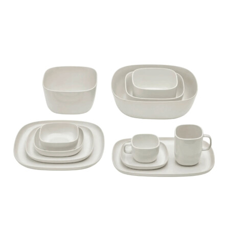 <p><strong>BLOMUS Комплект от 2 бр. чаши за кафе - VAHLO - цвят бежов (Moonbeam)</strong><br /><strong>• Ръчна изработка<br />• В комплекта:</strong> 2 бр чаши + 2 бр чинийки<br /><strong>• Цвят:</strong> бежов (Moonbeam)<br /><strong>• Размер на 1 бр. чаша:</strong><span> 9 х 9 х 6 см.<br /><strong>• Размер на 1 бр. чинийка:</strong> 14 х 14 х 1,5 см<br /><strong>• Вместимост на 1 бр. чаша:</strong> 200 мл</span><br /><strong>• Материал:</strong><span> керамика</span><br /><strong>• Подходящи за микровълнова фурна</strong><br /><strong>• Подходящи за съдомиялна машина</strong><br /><strong>Производител: BLOMUS / Германия<br /><em>DESIGN: <span>Sebastian Herkner</span></em></strong></p><br />Марка: BLOMUS <br />Модел: BLOMUS 64771<br />Доставка: 2-4 работни дни<br />Гаранция: 2 години