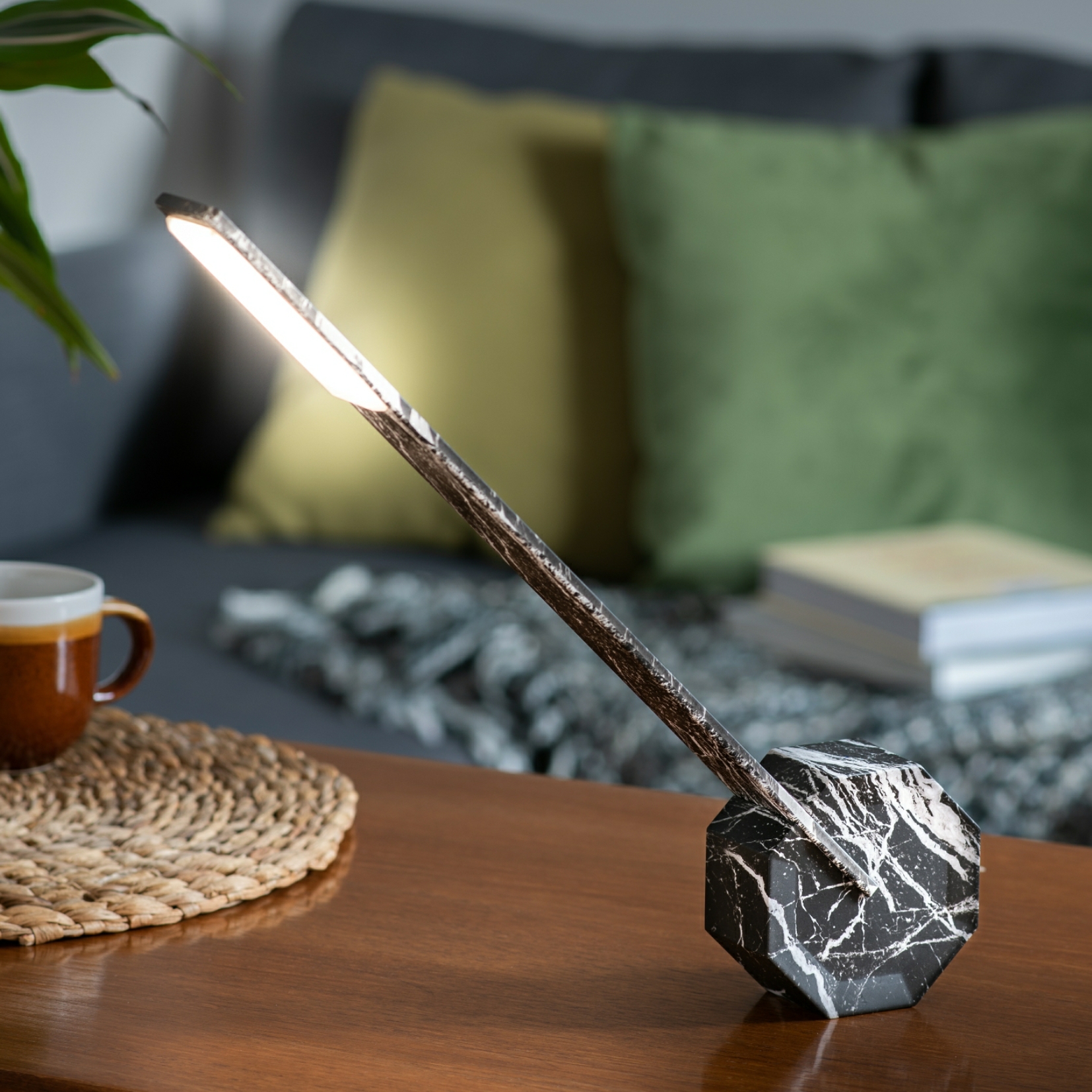 <p><strong>GINGKO Смарт лампа “Octagon One“ - черен мрамор</strong><br /><strong>• Семпъл и елегантен дизайн<br /></strong><strong>• 36 бр. LED диоди</strong><span><br /><strong>• Живот на LED диодите: </strong>около 50 000 часа<br /><strong>• Цветна температура: </strong>3700 К<br /><strong>• Светлинен поток: </strong>324 lm<br /><strong>• Захранване:</strong> акумулаторна батерия - 3,7 V, 1800 mA<br /><strong>• Включен кабел за зареждане</strong><br /><strong>• Време за зареждане:</strong> до 3 - 4 часа<br /><strong>• Живот на батерията: </strong>7 - 48 часа.<br /><strong>• Материал:</strong> алуминий с покритие<br /><strong>• Мощност: </strong>4 W<br /><strong>• Размери:</strong> 8,5<span> х 4 х 38 см.<br /><strong>• Тегло:</strong> 0,800 кг.<br /><strong>• Тегло с опаковката:</strong> 0,900 кг.</span><br /><strong>• Индекс на цветопредаване:</strong> RA>90<br /><strong>• Четири нива на яркост</strong><br /><strong>• Четири позиции на лампата</strong><br /><strong>• Тъч бутон на основата за управление на мощността и регулиране на яркостта</strong></span><br /><strong>Производител: GINGKO DESIGN/ Англия</strong></p><br />Марка: Gingko Design <br />Модел: Gingko GK11B5<br />Доставка: 2-4 работни дни<br />Гаранция: 2 години