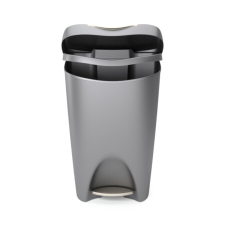 <p><strong>UMBRA Кош за отпадъци с педал “BRIM“ - сив/никел - 50 л.</strong><br /><span><strong>• </strong></span><strong>Цвят:</strong><span> сив/никел<br /><strong>• Материал:</strong> полипропилен</span><br /><strong>• Размер:</strong><span> 64 x 43 x 33 см.</span><br /><strong>• Тегло:</strong><span> 2,590 кг<br /><strong>• Вместимост:</strong> 50 л.</span><br /><strong>Производител: UMBRA / Канада</strong><br /><em><strong>DESIGN: DAVID QUAN</strong></em></p><br />Марка: Umbra HK Limited <br />Модел: UMBRA 1021550-1188<br />Доставка: 2-4 работни дни<br />Гаранция: 2 години