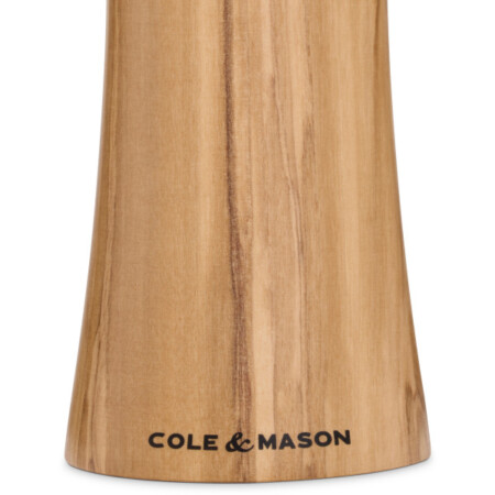 <p><strong>COLE & MASON Мелничка за пипер &ldquo;BROMLEY&ldquo; - 15 см. - цвят натурален</strong><br /><strong>&bull; Диаметър:&nbsp;</strong><span>&Oslash; 6 см.</span><br /><strong>&bull;&nbsp;Височина:</strong><span>&nbsp;15 см.<br /><strong>&bull; Тегло с опаковката:</strong>&nbsp;0,200 кг.&nbsp;</span><br /><strong>&bull;&nbsp;Материал:</strong><span>&nbsp;Маслиново държо, стомана, керамика</span><br /><strong>&bull;&nbsp;Механизъм:</strong>&nbsp;керамичен механизъм<span><br /></span><span style="color: #ff0000;"><strong>&bull;&nbsp;Да не се мокри с вода!<br />&bull;</strong></span><span>&nbsp;<strong><span style="color: #ff0000;">Не използвайте мелничките за различни от сол и черен пипер продукти!!!&nbsp;</span><br /><span style="color: #ff0000;"><strong>&bull;&nbsp;Не поставяйте сол в мелницата за пипер, тъй като това ще разяде механизма от въглеродна стомана!</strong></span><br /></strong></span><strong>Производител: Cole&Mason / Англия</strong></p><br />Марка: COLE & MASON <br />Модел: Cole & Mason H 243005<br />Доставка: 2-4 работни дни<br />Гаранция: 2 години