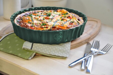 <p><span style="color: #000000;"><strong>EMILE HENRY Керамична дълбока форма за тарт "DEEP FLAN DISH" </strong></span><br /><span style="color: #000000;">&bull; <strong>Ръчно изработена от 100% естествени материали<br />&bull; Устойчива на температури: </strong>- 20&ordm; С до + 270&ordm; С<strong><br />&bull; Равномерно разпределение на топлината<br />&bull; Задържа топлината на ястието по-дълго от обикновените съдове<br />&bull; Висока устойчивост на надраскване&nbsp;<br /></strong>&bull; </span><strong><span style="color: #000000;">Материал:</span>&nbsp;&nbsp;<span style="color: #ff0000;">HR&reg; Ceramic (High Resistance) <span style="color: #000000;">/ </span></span></strong><span style="color: #ff0000;"><span style="color: #000000;">Високо устойчива керамика</span></span><strong><span style="color: #ff0000;"><span style="color: #000000;"> / </span><br /><span style="color: #000000;">&bull; Без съдържание на олово, кадмий и никел</span><br /><span style="color: #000000;">&bull;&nbsp;Външен диаметър: </span></span></strong><span style="color: #ff0000;"><span style="color: #000000;">&Oslash;&nbsp;</span></span><span style="color: #ff0000;"><span style="color: #000000;">28 см</span></span><span style="color: #ff0000;"><br /><strong><span style="color: #000000;">&bull; Вътрешен диаметър: </span></strong><span style="color: #000000;">&Oslash;</span><span style="color: #000000;">&nbsp;26,5</span><span style="color: #000000;">&nbsp;см<br />&bull; <strong>Височина:</strong> 6 см<br /></span></span><span style="color: #ff0000;"><span style="color: #000000;">&bull; <strong>Вместимост:</strong> 1,98 литра</span><br /><span style="color: #000000;"><strong>&bull; Тегло: </strong>1,38 кг<br /><strong>&bull; Брой порции:</strong> 6 - 8</span><br /><span style="color: #000000;">&bull; <strong>Цвят: </strong>светло сив</span><br /><span style="color: #000000;">&bull; <strong>Подходяща за: </strong>фурна / микровълнова фурна / фризер / съдомиялна машина</span><br /><strong><span style="color: #000000;">Производител: EMILE HENRY / Франция</span></strong></span></p><br />Марка: Emile Henry <br />Модел: EH 6028-01<br />Доставка: 2-4 работни дни<br />Гаранция: 2 години