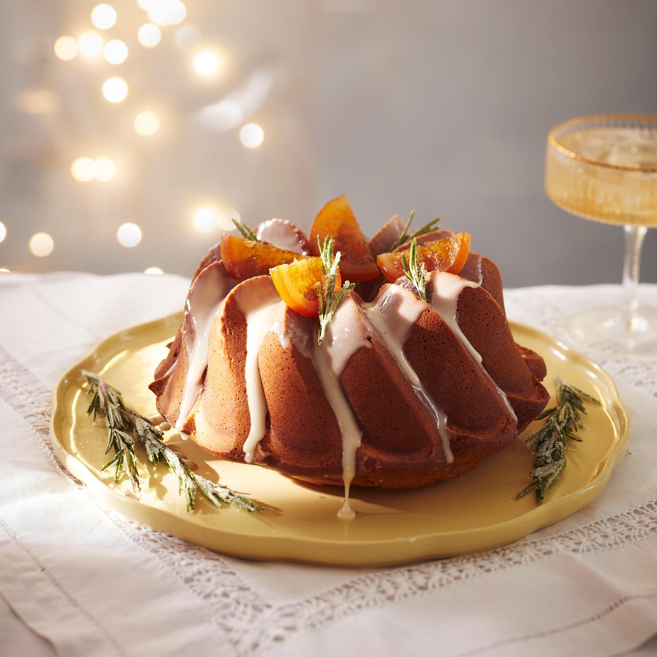 <p><span style="color: #000000;"><strong>EMILE HENRY Керамично плато "MADELEINE SERVING PLATE" </strong></span><br /><span style="color: #000000;">&bull; <strong>Ръчно изработено от 100% естествени материали<br />&bull; Устойчиво на температури: </strong>- 20&ordm; С до + 270&ordm; С<strong><br />&bull; Равномерно разпределение на топлината<br />&bull; Задържа топлината на ястието по-дълго от обикновените съдове<br />&bull; Висока устойчивост на надраскване&nbsp;<br /></strong>&bull; </span><strong><span style="color: #000000;">Материал:</span>&nbsp;&nbsp;<span style="color: #ff0000;">HR&reg; Ceramic (High Resistance) <span style="color: #000000;">/ </span></span></strong><span style="color: #ff0000;"><span style="color: #000000;">Високо устойчива керамика</span></span><strong><span style="color: #ff0000;"><span style="color: #000000;"> / </span><br /><span style="color: #000000;">&bull; Без съдържание на олово, кадмий и никел</span><br /><span style="color: #000000;">&bull;&nbsp;Размери: </span></span></strong><span style="color: #ff0000;"><span style="color: #000000;">&Oslash;</span></span><span style="color: #ff0000;"><span style="color: #000000;">&nbsp;</span></span><span style="color: #ff0000;"><span style="color: #000000;">31</span></span><span style="color: #ff0000;"><span style="color: #000000;">&nbsp;х 2</span></span><span style="color: #ff0000;"><span style="color: #000000;">&nbsp;см</span></span><span style="color: #ff0000;"><br /></span><span style="color: #ff0000;"><span style="color: #000000;"><strong>&bull; Тегло: </strong>1,25 кг</span><br /><span style="color: #000000;">&bull; <strong>Цвят: </strong>бледо жълт</span><br /><span style="color: #000000;">&bull; <strong>Подходящо за: </strong>фурна / микровълнова фурна / фризер / съдомиялна машина</span><br /><strong><span style="color: #000000;">Производител: EMILE HENRY / Франция</span></strong></span></p><br />Марка: Emile Henry <br />Модел: EH 8953-89<br />Доставка: 2-4 работни дни<br />Гаранция: 2 години