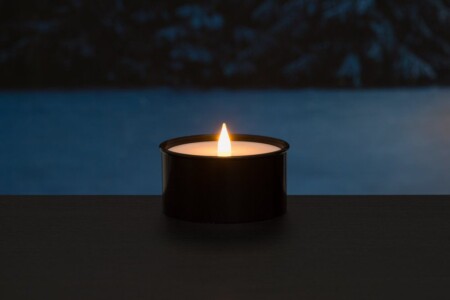 FINNLUMOR LED свещ с 3D пламък “Marchall“ - черна