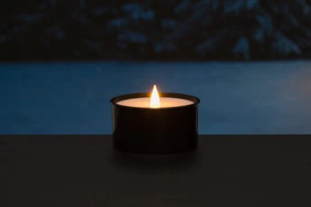 FINNLUMOR LED свещ с 3D пламък “Marchall“ - черна