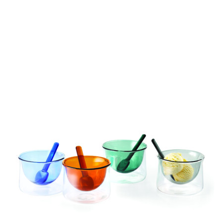 <p><span style="font-size: medium;"><span style="font-size: small;"><strong>PHILIPPI Двустенна стъклена купичка за сладолед с лъжица &ldquo;GELATO&ldquo; </strong></span><br /><span style="font-size: small;"><strong>&bull; Комплект: </strong>1бр&nbsp;купичка + 1бр лъжичка<strong><br />&bull; Цвят: </strong>зелен<strong><br />&bull; Материал: </strong>цветно, ръчно издухано стъкло<br />&bull; <strong>С двойни стени</strong><br /><strong>&bull; Размери:</strong>&nbsp;10 x 10 x 7 (h) см<br /><strong>&bull; Тегло:</strong> 0,180 кг</span><br /><span style="font-size: small;"><strong>Производител: </strong>PHILIPPI / Германия</span><br /><br /></span></p><br />Марка: PHILIPPI <br />Модел: PH 113016<br />Доставка: 2-4 работни дни<br />Гаранция: 2 години