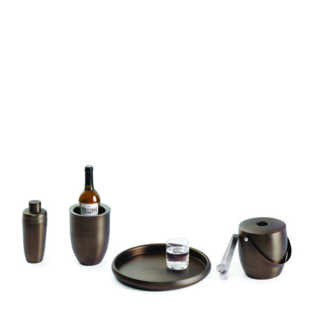 <p><span style="font-size: medium;"><span style="font-size: small;"><strong>PHILIPPI Охладител за шампанско и вино &ldquo;HEMINGWAY&ldquo;</strong></span><br /><span style="font-size: small;"><strong>&bull; Материал: </strong>прахово боядисана&nbsp;неръждаема стомана<br /><strong>&bull; Цвят</strong>: кафяв<br /><strong>&bull; С двойни стени</strong><br /><strong>&bull; Размер:</strong>&nbsp;14 x 14 x 20 (h) см<br /><strong>&bull; Тегло:</strong> 0,750 кг</span><br /><span style="font-size: small;"><strong>Производител: </strong>PHILIPPI / Германия</span><br /><strong><em><span style="font-size: small;">DESIGNER: Flip </span></em></strong></span></p><br />Марка: PHILIPPI <br />Модел: PH 116017<br />Доставка: 2-4 работни дни<br />Гаранция: 2 години