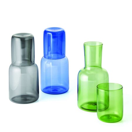 <p><span style="font-size: medium;"><span style="font-size: small;"><strong>PHILIPPI Кана / гарафа с чаша &ldquo;VIVA&ldquo; </strong></span><br /><span style="font-size: small;"><strong>&bull; Цвят: </strong>зелен<strong><br />&bull; Материал: </strong>цветно, ръчно издухано стъкло<br />&bull; <strong>Вместимост: </strong>0,700 л<br /><strong>&bull; Размери:</strong>&nbsp;9 x 9 x 19 (h) см<br /><strong>&bull; Тегло:</strong> 0,470 кг</span><br /><span style="font-size: small;"><strong>Производител: </strong>PHILIPPI / Германия</span><br /><br /></span></p><br />Марка: PHILIPPI <br />Модел: PH 311003<br />Доставка: 2-4 работни дни<br />Гаранция: 2 години