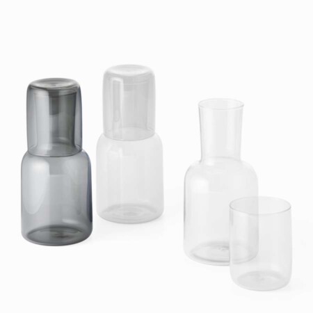 <p><span style="font-size: medium;"><span style="font-size: small;"><strong>PHILIPPI Кана / гарафа с чаша &ldquo;VIVA&ldquo; </strong></span><br /><span style="font-size: small;"><strong>&bull; Цвят: </strong>сив<strong><br />&bull; Материал: </strong>цветно, ръчно издухано стъкло<br />&bull; <strong>Вместимост: </strong>0,700 л<br /><strong>&bull; Размери:</strong>&nbsp;9 x 9 x 19 (h) см<br /><strong>&bull; Тегло:</strong> 0,470 кг</span><br /><span style="font-size: small;"><strong>Производител: </strong>PHILIPPI / Германия</span><br /><br /></span></p><br />Марка: PHILIPPI <br />Модел: PH 311004<br />Доставка: 2-4 работни дни<br />Гаранция: 2 години