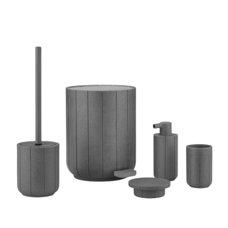 <p><strong>BLOMUS Кош за отпадъци KUA&nbsp;</strong><br /><strong>&bull; Вместимост:&nbsp;</strong><span>3 литра</span><br /><strong>&bull; С подвижна вътрешна кофа<br />&bull; Височина:</strong><span>&nbsp;25 см.</span><br /><strong>&bull; Диаметър:&nbsp;</strong><span>&Oslash; 20 см.<br /><strong>&bull; Тегло:</strong> 1 кг.</span><br /><strong>&bull;&nbsp;Цвят:&nbsp;</strong>графит (Magnet)<span>&nbsp;<br /></span><strong>&bull; Материал:&nbsp;</strong>рециклиран полирезин, пластмаса<br /><strong>&bull; Производител:&nbsp;BLOMUS, Германия</strong><br /><em><strong>DESIGN:</strong>&nbsp;<strong>Anton Bj&ouml;rsing</strong></em><strong>&nbsp;</strong></p><br />Марка: BLOMUS <br />Модел: BLOMUS 67374<br />Доставка: 2-4 работни дни<br />Гаранция: 2 години