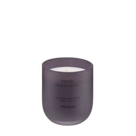 <p><strong>BLOMUS Ароматна свещ TUOKSU, размер S - аромат Velvet</strong><br /><span><strong>&bull; Буркан от цветно стъкло<br />&bull;&nbsp;Материал:&nbsp;</strong>стъкло, MDF, естествен соев восък<br /><strong>&bull; Без съдържание на палмово масло </strong></span><span><br /></span><span><strong><span>&bull; Размер:&nbsp;</span></strong><span>&Oslash; 7</span><span>&nbsp;х 8 см.<br /></span></span><span><span><strong>&bull; Време на горене: </strong>до 35 часа</span><br /><strong>&bull;&nbsp;Цвят:</strong>&nbsp;лилав (Midnight Plum)<br /><strong>&bull; Аромат:&nbsp;</strong>Velvet ( канела, бор и портокал)<br /><strong>Производител:&nbsp;BLOMUS / Германия</strong></span></p><br />Марка: BLOMUS <br />Модел: BLOMUS 69289<br />Доставка: 2-4 работни дни<br />Гаранция: 2 години