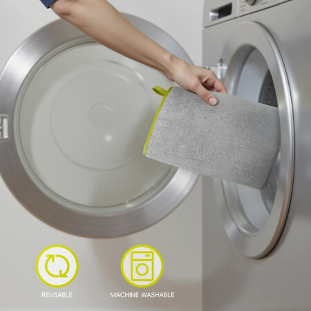 <p><span style="font-size: small;"><strong><strong>EKO Микрофибърна почистваща ръкавица </strong></strong></span><strong><br /> <strong>&bull; Материал:</strong> 80% полиестер, 20% полиамид<br /><strong>&bull; Цвят:</strong>&nbsp;сив<br /><strong>&bull; Размери:</strong> 16 х 24,9 см.<br /><strong>&bull; Без нужда от препарати</strong><br /><strong>&bull; Лесно премахва мазнини, петна, маслени следи и пръстови отпечатъци от повърхности от неръждаема стомана. <br />&bull; Просто използвайте с вода за почистване на кухненски уреди, кошчета за боклук и кранове, оставяйки ги чисти и полирани без следи.</strong><br /><strong>&bull; Дизайн тип ръкавица за сигурен, удобен захват и по-добър контрол по време на почистване<br />&bull; Издръжлива, многократна употреба и подходяща за машинно пране. .<br /></strong><strong>Производител: EKO EUROPE / Холандия</strong></strong></p><br />Марка: EKO-EUROPE <br />Модел: EKO 816778 - Grey<br />Доставка: 2-4 работни дни<br />Гаранция: 2 години