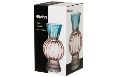 <p><strong><span>4LIVING Стъклена ваза &ldquo;Poppy&ldquo;</span></strong><br />&bull;&nbsp;<strong>Материал: </strong>стъкло<br />&bull; <strong>Размери:&nbsp;</strong>11,5 x 11,5 x 21,5 см<br />&bull;<strong>&nbsp;Тегло: </strong>0,51 кг<br />&bull; <strong>Цвят:</strong> Тюркоаз/праскова<strong><br /></strong><strong>Производител:&nbsp;Tammer Brands/ Финландия</strong><strong></strong></p><br />Марка: 4LIVING <br />Модел: TB 4Living 653068<br />Доставка: 2-4 работни дни<br />Гаранция: 2 години