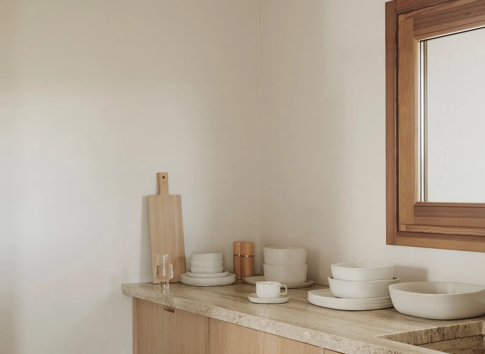 <p><strong>BLOMUS Купа VAHLO<br /></strong><strong>&bull; Цвят:&nbsp;</strong>бежов (Moonbeam)&nbsp;<br /><strong>&bull; Размери:</strong> 11 х 11 х 4 см<br /><strong>&bull; Материал:</strong>&nbsp;керамика<br /><strong>&bull; Подходяща за микровълнова фурна</strong><br /><strong>&bull; Подходяща за съдомиялна машина</strong><br /><strong>Производител: BLOMUS / Германия<br /><em>DESIGN: Sebastian Herkner</em></strong></p><br />Марка: BLOMUS <br />Модел: BLOMUS 64767<br />Доставка: 2-4 работни дни<br />Гаранция: 2 години