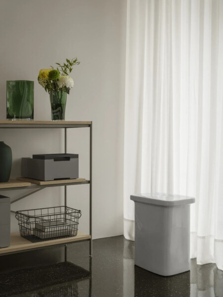 <p><span style="font-size: small;"><strong>BLOMUS Стъклена ваза DUASIS, размер M</strong></span><br />&bull; <strong>Размери: </strong>10 х 18 х 28 см<br /><strong>&bull; Тегло: </strong>2.26 кг<strong><br />&bull; Цвят:</strong>&nbsp;зелен (Agave Green)&nbsp;<br />&bull;<strong> Материал:</strong>&nbsp;цветно стъкло<br /><strong>&bull; Ръчно измиване</strong><br /><strong>&bull; Производител:</strong> BLOMUS, Германия <br /><em><strong>DESIGN:</strong>&nbsp;<strong>Ilja Huber</strong></em></p><br />Марка: BLOMUS <br />Модел: BLOMUS 64889<br />Доставка: 2-4 работни дни<br />Гаранция: 2 години