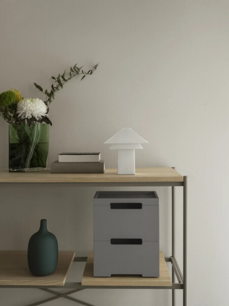 <p><span style="font-size: small;"><strong>BLOMUS Стъклена ваза DUASIS, размер S</strong></span><br />&bull; <strong>Размери: </strong>10 х 18 х 21 см<br /><strong>&bull; Тегло: </strong>2 кг<strong><br />&bull; Цвят:</strong>&nbsp;зелен (Agave Green)&nbsp;<br />&bull;<strong> Материал:</strong>&nbsp;цветно стъкло<br /><strong>&bull; Ръчно измиване</strong><br /><strong>&bull; Производител:</strong> BLOMUS, Германия <br /><em><strong>DESIGN:</strong>&nbsp;<strong>Ilja Huber</strong></em></p><br />Марка: BLOMUS <br />Модел: BLOMUS 64886<br />Доставка: 2-4 работни дни<br />Гаранция: 2 години