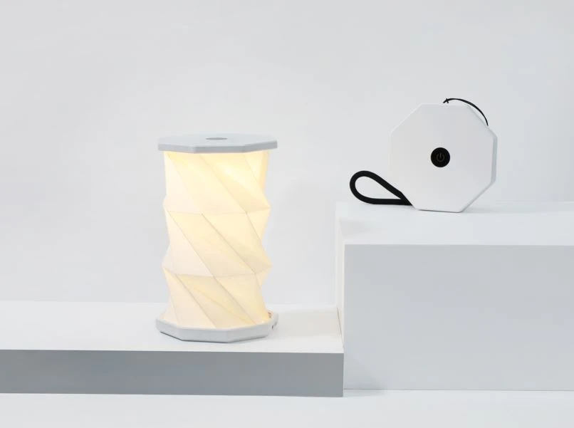 GINGKO Сгъваема смарт лампа “Mini Twist Hexagon“ - цвят бял