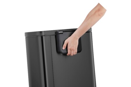 <p><span style="color: #000000;"><span style="font-size: small;"><strong><strong>EKO Кош за отпадъци с педал &ldquo;MADISON&ldquo; - 50 литра </strong></strong></span><strong><br /> <strong>&bull; Материал:</strong> </strong>матирана неръждаема стомана<strong><br /><strong>&bull; Цвят:</strong>&nbsp;</strong>черен мат<strong><br /><strong>&bull; Вместимост:</strong> </strong>50 литра<strong> <br /><strong>&bull; Размери:</strong> </strong>36 х 43 х 65 см.<strong><br /><strong>&bull; Вътрешна пластмасова кофа</strong><br /><strong>&bull; Покритие срещу пръстови отпечатъци</strong><br /><strong>&bull; Безшумно и плавно отваряне и затваряне на капака</strong><br /><strong>&bull; Функция за заключване на капака в отворена позиция, за лесно почистване или смяна на торбата</strong><br /><strong>&bull; Фиксатор за найлонов чувал / торба</strong><br /><strong>Производител: EKO EUROPE / Холандия</strong></strong></span></p><br />Марка: EKO-EUROPE <br />Модел: EKO 936150 - Matt black<br />Доставка: 2-4 работни дни<br />Гаранция: 2 години