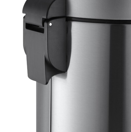 <p><strong>EKO EUROPE Кош за отпадъци с педал &ldquo;MAGGEY&ldquo; - матиран - 12 л.</strong><br /><span>&bull;&nbsp;</span><strong>Материал:</strong><span>&nbsp;матирана неръждаема стомана</span><br /><span>&bull;&nbsp;</span><strong>Цвят:</strong><span>&nbsp;хром</span><br /><span>&bull;&nbsp;</span><strong>Вместимост:</strong><span>&nbsp;12 литра</span><br /><span>&bull;&nbsp;</span><strong>Размери:</strong><span>&nbsp;43,5 х 26 х 26 см.</span><br /><span>&bull;&nbsp;</span><strong>Вътрешна пластмасова кофа</strong><br /><span>&bull;&nbsp;</span><strong>Покритие срещу пръстови отпечатъци</strong><br /><span>&bull;&nbsp;</span><strong>Безшумно и плавно отваряне и затваряне на капака</strong><br /><span>&bull;&nbsp;</span><strong>Функция за заключване на капака в отворена позиция, за лесно почистване или смяна на торбата</strong><br /><span>&bull;&nbsp;</span><strong>Фиксатор за найлонов чувал / торба</strong><br /><strong>Производител: EKO EUROPE / Холандия</strong></p><br />Марка: EKO-EUROPE <br />Модел: EKO 921312 - Mat RVS<br />Доставка: 2-4 работни дни<br />Гаранция: 2 години