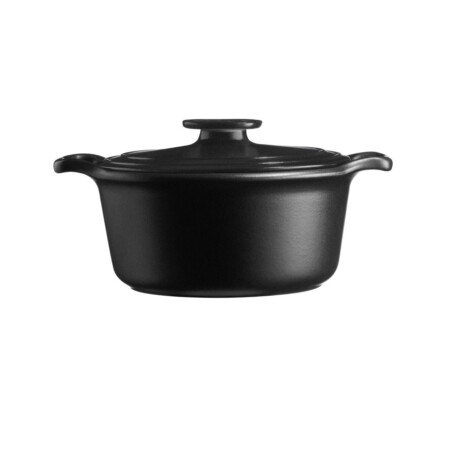 <p><span style="font-size: medium;"><strong>EMILE HENRY Керамична индукционна тенджера с капак &ldquo;Sublime+&ldquo;&nbsp;</strong></span><br /><span>&bull;&nbsp;</span><strong>Ръчно изработена от 100% естествени материали<br />&bull; Устойчива на температури:&nbsp;</strong><span>- 20&ordm;С до + 290&ordm;С</span><strong><br />&bull; Равномерно разпределение на топлината<br />&bull; Задържа топлината на ястието по-дълго от обикновените съдове<br />&bull; Висока устойчивост на надраскване&nbsp;<br /></strong><span>&bull;&nbsp;</span><strong>Материал:&nbsp;<span style="color: #ff0000;">Flame&reg; ceramic</span></strong><span>&nbsp;/керамика/</span><br /><span>&bull;&nbsp;</span><strong>Без съдържание на олово, кадмий и никел</strong><br /><span>&bull;&nbsp;</span><strong>Външен размер вкл. дръжките:</strong><span>&nbsp;34 х 28,5 х 16,5 см (ДхШхВ)<br /><strong>&bull; Брой порции:</strong> 4 - 6</span><br /><span>&bull;&nbsp;</span><strong>Вместимост:</strong><span>&nbsp;4 л</span><br /><span>&bull;&nbsp;</span><strong>Тегло:</strong><span>&nbsp;3 кг</span><br /><span>&bull;&nbsp;</span><strong>Размери на опаковката:</strong><span>&nbsp;45 х 37,5 х 19 см (ДхШхВ)</span><br /><span>&bull;&nbsp;</span><strong>Тегло с опаковката:</strong><span>&nbsp;5,5 кг</span><br /><span>&bull;&nbsp;</span><strong>Цвят:</strong><span>&nbsp;черeн</span><br /><strong>&bull; Подходяща за: </strong>индукционнни,&nbsp;<span>газови, електрически, керамични и халогенни котлони&nbsp;</span><br /><strong>&bull; Подходяща за:&nbsp;</strong><span>фурна / микровълнова фурна / фризер / съдомиялна машина</span><br /><strong>Производител: EMILE HENRY / Франция</strong></p><br />Марка: Emile Henry <br />Модел: EH 4740P-7A<br />Доставка: 2-4 работни дни<br />Гаранция: 2 години