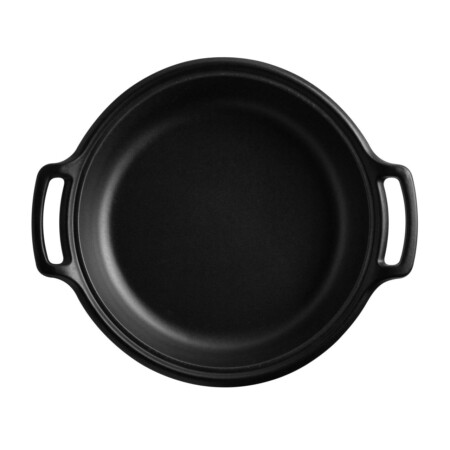 <p><span style="font-size: medium;"><strong>EMILE HENRY Керамична&nbsp; плитка тенджера с капак &ldquo;Sublime+&ldquo;&nbsp;</strong></span><br /><span>&bull;&nbsp;</span><strong>Ръчно изработена от 100% естествени материали<br />&bull; Устойчива на температури:&nbsp;</strong><span>- 20&ordm;С до + 290&ordm;С</span><strong><br />&bull; Равномерно разпределение на топлината<br />&bull; Задържа топлината на ястието по-дълго от обикновените съдове<br />&bull; Висока устойчивост на надраскване&nbsp;<br /></strong><span>&bull;&nbsp;</span><strong>Материал:&nbsp;<span style="color: #ff0000;">Flame&reg; ceramic</span></strong><span>&nbsp;/керамика/</span><br /><span>&bull;&nbsp;</span><strong>Без съдържание на олово, кадмий и никел</strong><br /><span>&bull;&nbsp;</span><strong>Размери:</strong><span>&nbsp;38 х 33 х 13,5 см (ДхШхВ)</span><br /><span>&bull;&nbsp;</span><strong>Вместимост:</strong><span>&nbsp;4 л</span><br /><span>&bull;&nbsp;</span><strong>Размери на опаковката:</strong><span>&nbsp;44 х 38,5 х 22 см (ДхШхВ)</span><br /><span>&bull;&nbsp;</span><strong>Тегло с опаковката:</strong><span>&nbsp;5 кг</span><br /><span>&bull;&nbsp;</span><strong>Цвят:</strong><span>&nbsp;черен</span><br /><strong>&bull; Подходяща за: </strong>индукционни,&nbsp;<span>газови, електрически, керамични и халогенни котлони&nbsp;</span><br /><strong>&bull; Подходяща за:&nbsp;</strong><span>фурна / микровълнова фурна / фризер / съдомиялна машина</span><br /><strong>Производител: EMILE HENRY / Франция</strong></p><br />Марка: Emile Henry <br />Модел: EH 4793P-7A<br />Доставка: 2-4 работни дни<br />Гаранция: 2 години