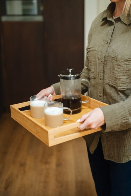 <p><strong>LEOPOLD VIENNA Бамбукова табла &ldquo;Franca&ldquo;</strong><br /><strong>&bull; Размери:</strong><span>&nbsp;35 х 35 x 6 см.&nbsp;</span><br /><strong>&bull; Материал:&nbsp;</strong><span>бамбук</span><br /><strong>&bull; Цвят:</strong><span>&nbsp;кафяв</span><br /><span>&bull;&nbsp;</span><strong>Тегло:</strong><span>&nbsp;0,644 кг</span><br /><strong>&bull; Бранд:</strong><span>&nbsp;LEOPOLD VIENNA&nbsp;</span><br /><strong>Производител: Bredemeijer Group / Нидерландия</strong></p><br />Марка: Bredemaijer Group <br />Модел: LV 618005<br />Доставка: 2-4 работни дни<br />Гаранция: 2 години