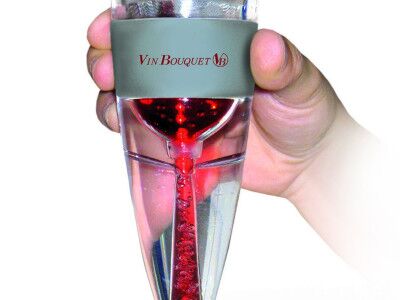 Vin Bouquet Аератор с филтър, стойка и калъфче