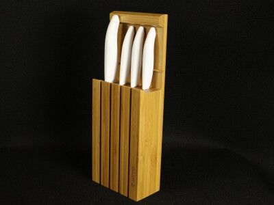 KYOCERA Комплект от 4 бр.керамични ножове ( бяло острие / бяла дръжка) + бамбуков блок